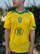 Brasil REEDIÇÃO 2004 TOTAL 90 Ronaldinho 25-26